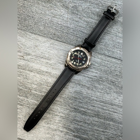 Swiss Military 100 WR Analog Leather Band Wrist Adult Watch 095-0489 Date Works - Picture 8 of 16